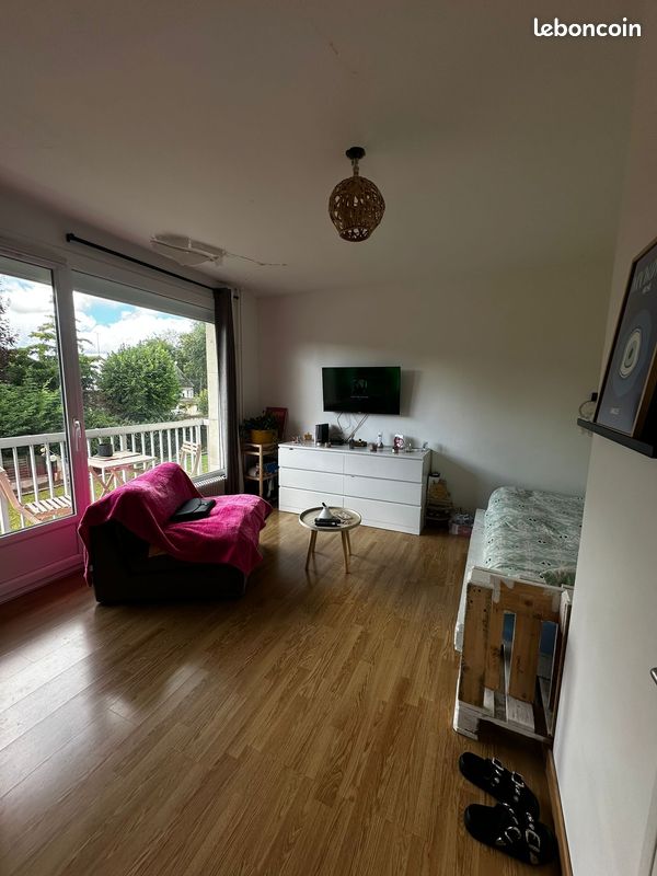 Appartement 1 pièce 25 m² · à Crépy-en-Valois · 25 m² · 594 €