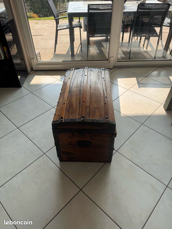 Ancien coffre (image 2)