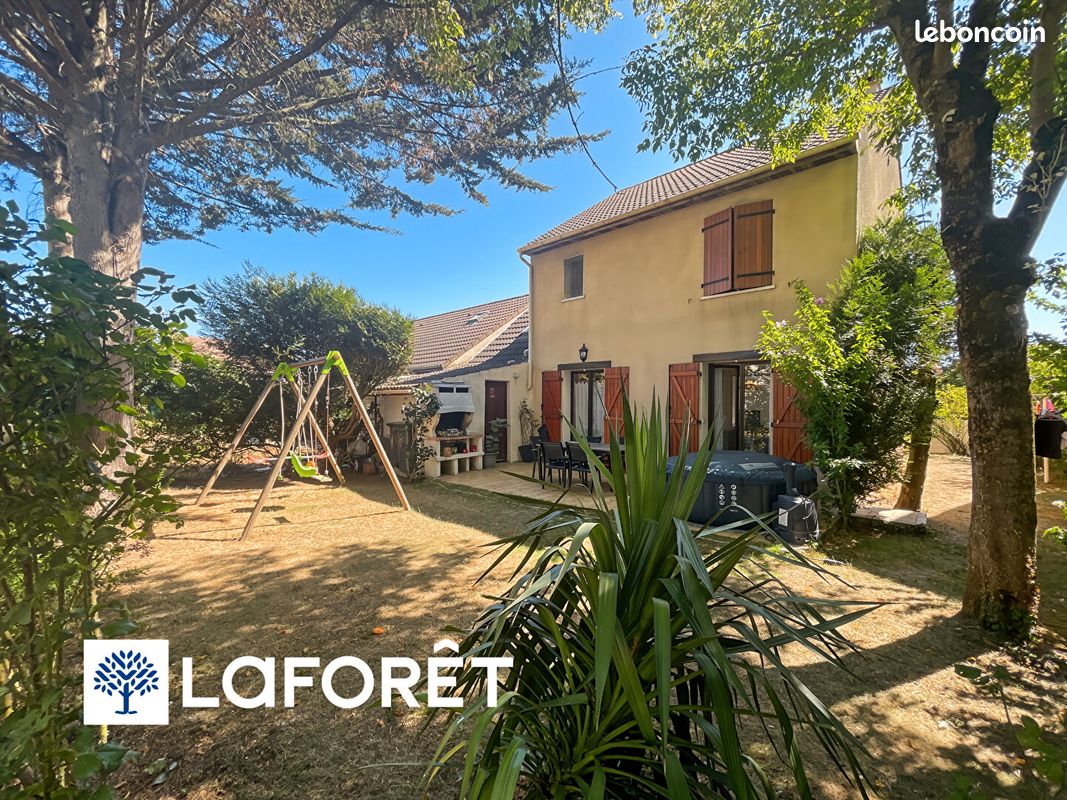 Maison 6 pièces 100 m² · à Sainte-Geneviève-des-Bois · 100 m² · 339 060 €