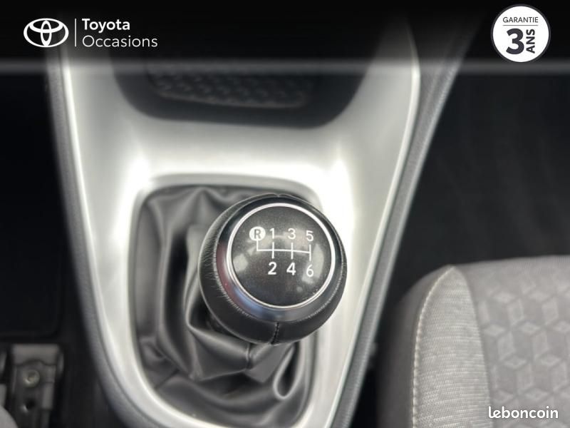 Toyota Yaris 120 VVT-i Dynamic 5p MY22 (image 23)