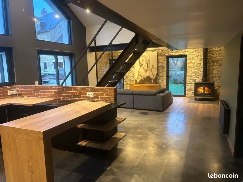 Maison 5 pièces 100 m² · à Saint-Étienne-de-Montluc · 100 m² · 1 400 €