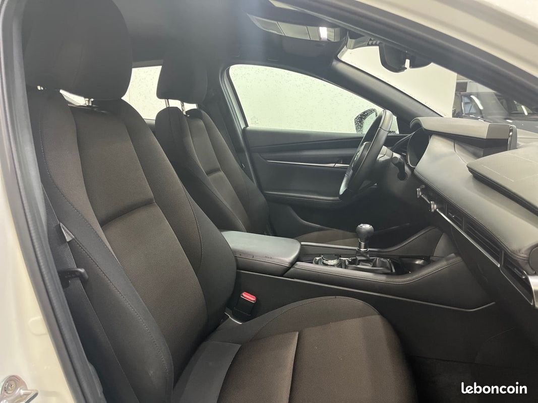 MAZDA Mazda3 5 portes 2.0L e-SKYACTIV-G M Hybrid 122 ch BVM6 Prime-Line (image 18)