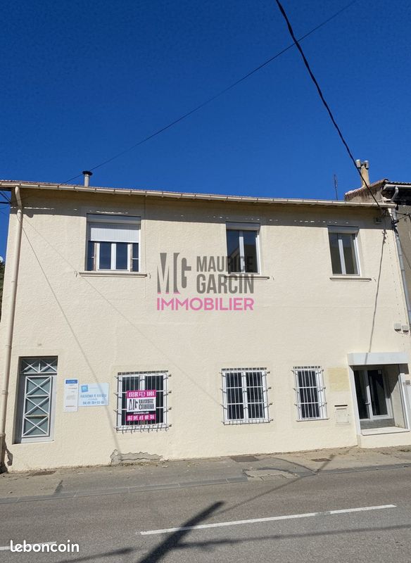 Immeuble 250 m² · à Sorgues · 250 m² · 210 000 €