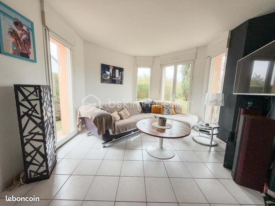 Maison 6 pièces 92 m² · à Noyal-sur-Vilaine · 92 m² · 319 000 €