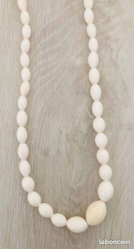 Collier ancien (image 2)