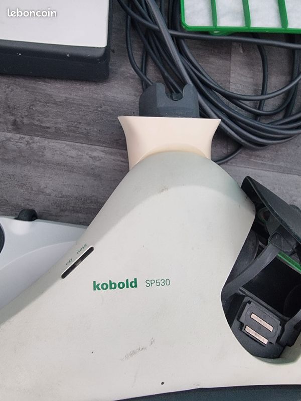 Aspirateur vk200 kobold avec ses brosses en très bon état (image 5)