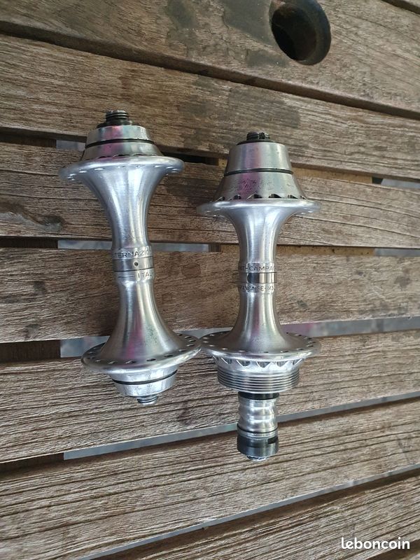 Paire De Moyeux Campagnolo Record Strada – NOS – Haute Bride – 36 Trous – Italie