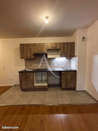 Appartement a louer combs-la-ville - 3 pièce(s) - 64 m2 - Surfyn