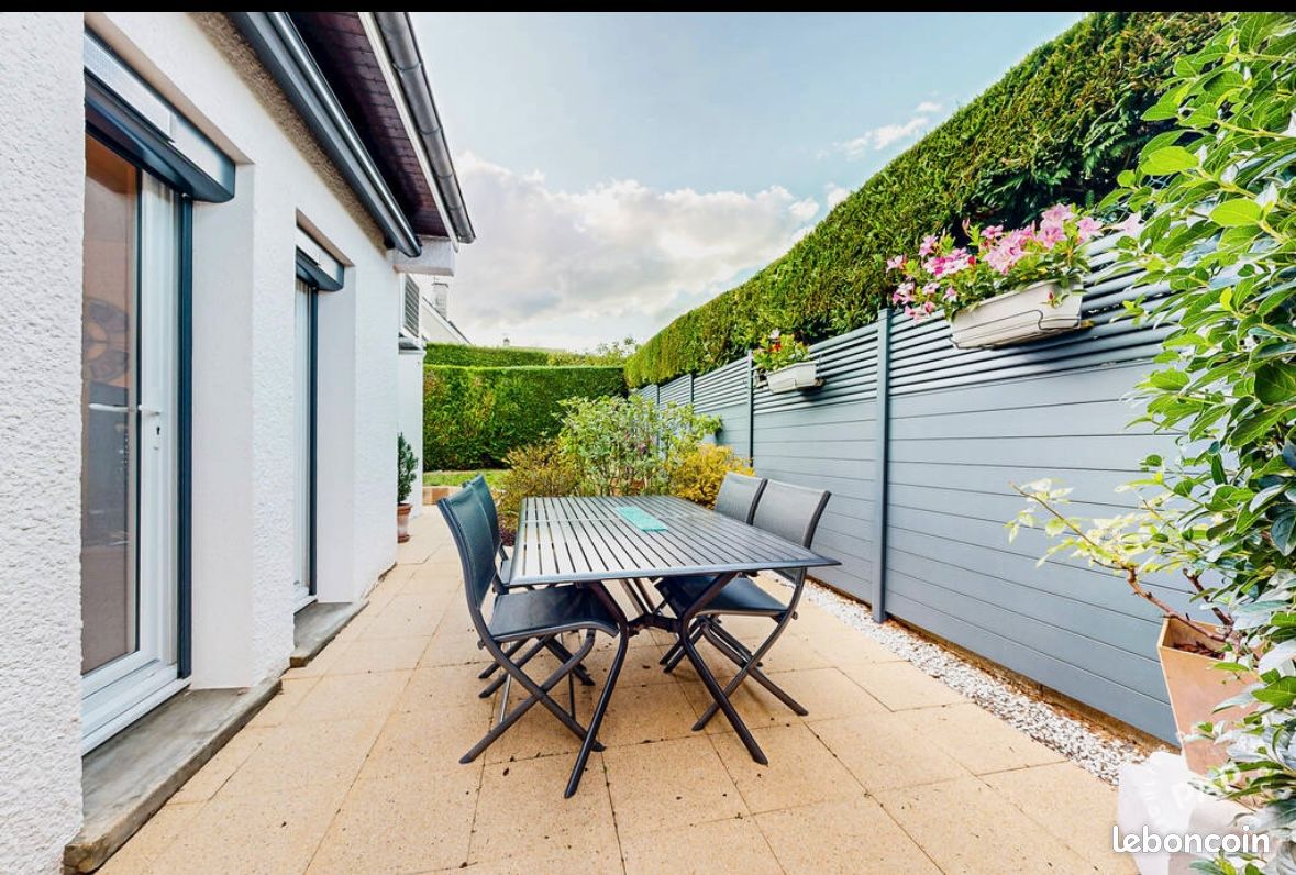 Maison 6 pièces 127 m² · à Hauteville-lès-Dijon · 127 m² · 370 000 €
