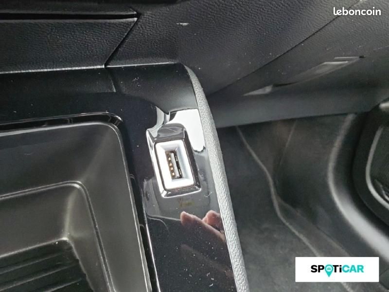 Peugeot 208 1.2 PureTech 75 Active GPS / CAR PLAY (image 19)