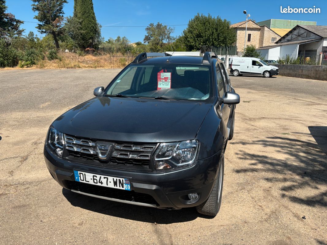DACIA Phase 2 SUV 1.5 dCi FAP 4x4 110 cv (image 1)
