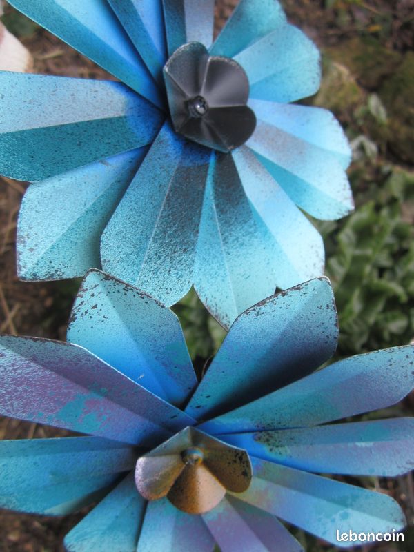 Effet Fleur "Bleuet des Prés", Métal Création Artisanale, Pièce Unique Décoration Maison Jardin (image 1)