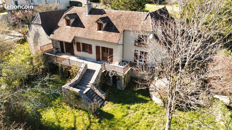 Propriété 8 pièces 180 m²