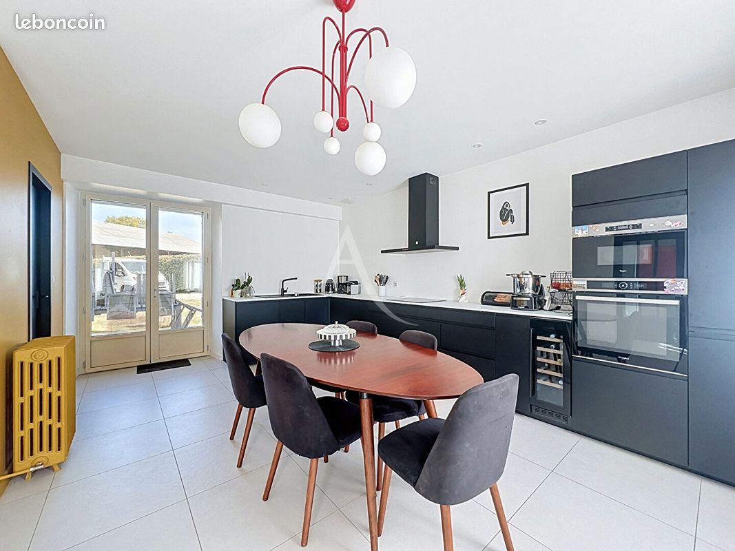 Maison 6 pièces 127 m² · à Brissac Loire Aubance · 127 m² · 286 300 €