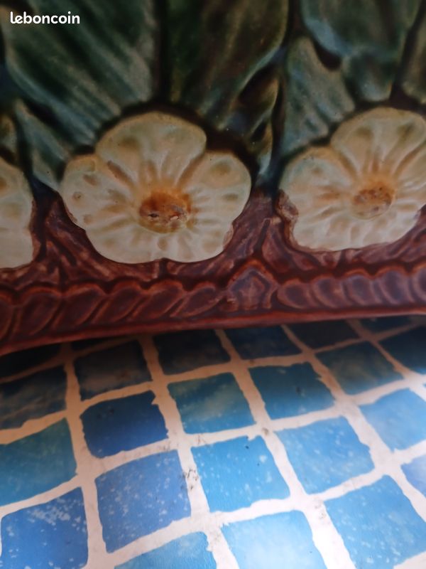 Jardiniere ancienne TBE fleurs en relief (image 4)