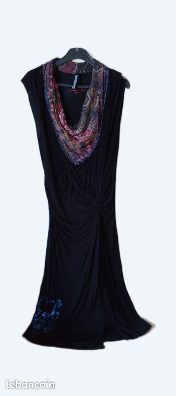 Robe noire taille L Desigual (image 1)