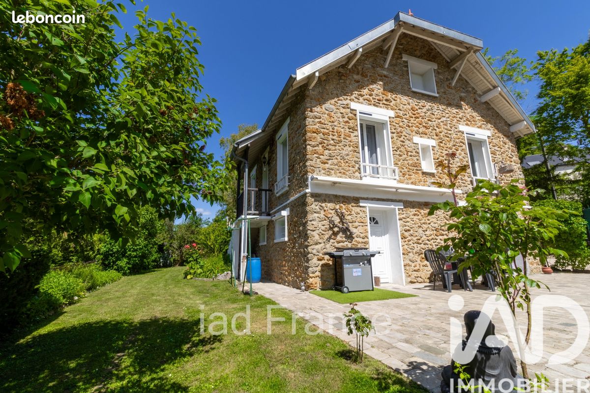 Maison 6 pièces 113 m² · à Maule · 113 m² · 375 000 €