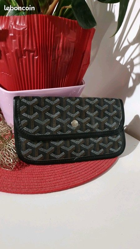 Pochette (image 1)