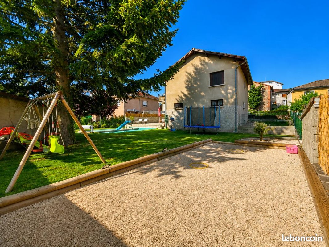 Maison 5 pièces 108 m² · à Fraisses · 108 m² · 249 900 €