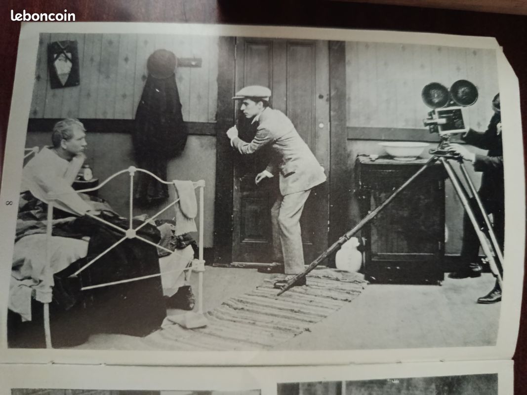 1 livre : "Charlot et la fabulation chaplinesque" de Jean Mitry (image 9)