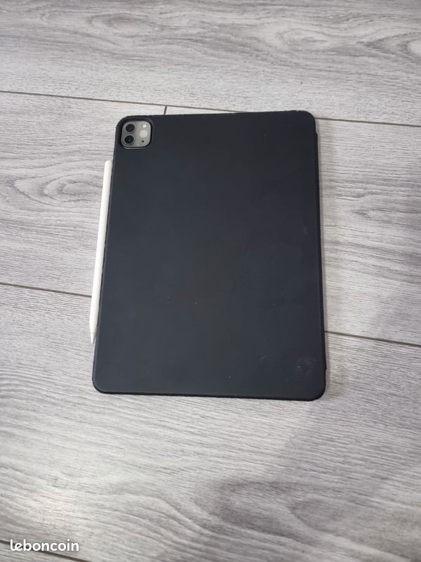 iPad Pro 11 pouces (2ème Gen) 128Go Wi-Fi + Apple Pencil & Smart Cover (image 3)