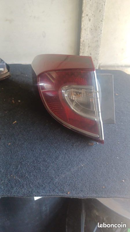 Feu arriere principal gauche (feux) RENAULT MEGANE 3 PHASE 3 BREAK 1.5 DCI (image 1)