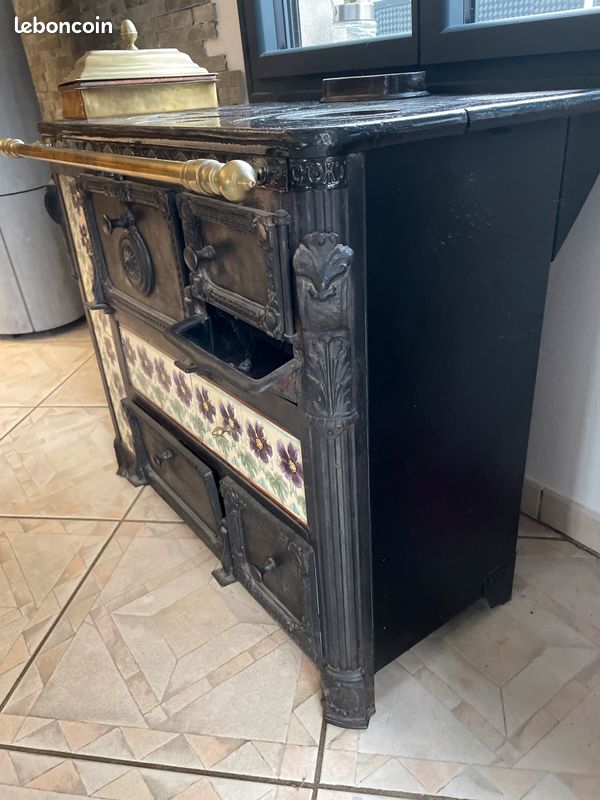 Cuisinière en fonte et laiton (image 3)
