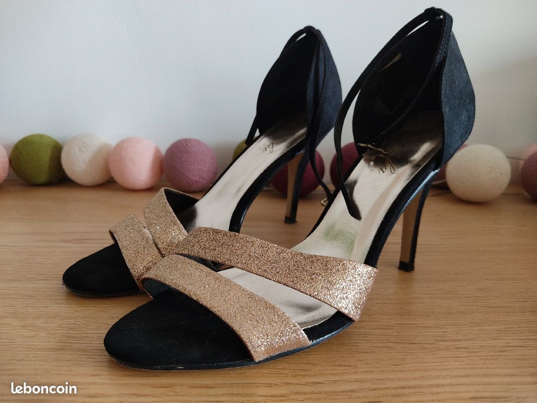 Escarpin Talons Taille 42 Chaussures à Talon/ Escarpins Noirs Et Dorés  Taille 42 Chaussures