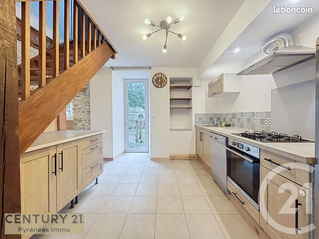Maison 4 pièces 135 m² · à Saint-Béat-lez · 135 m² · 750 €