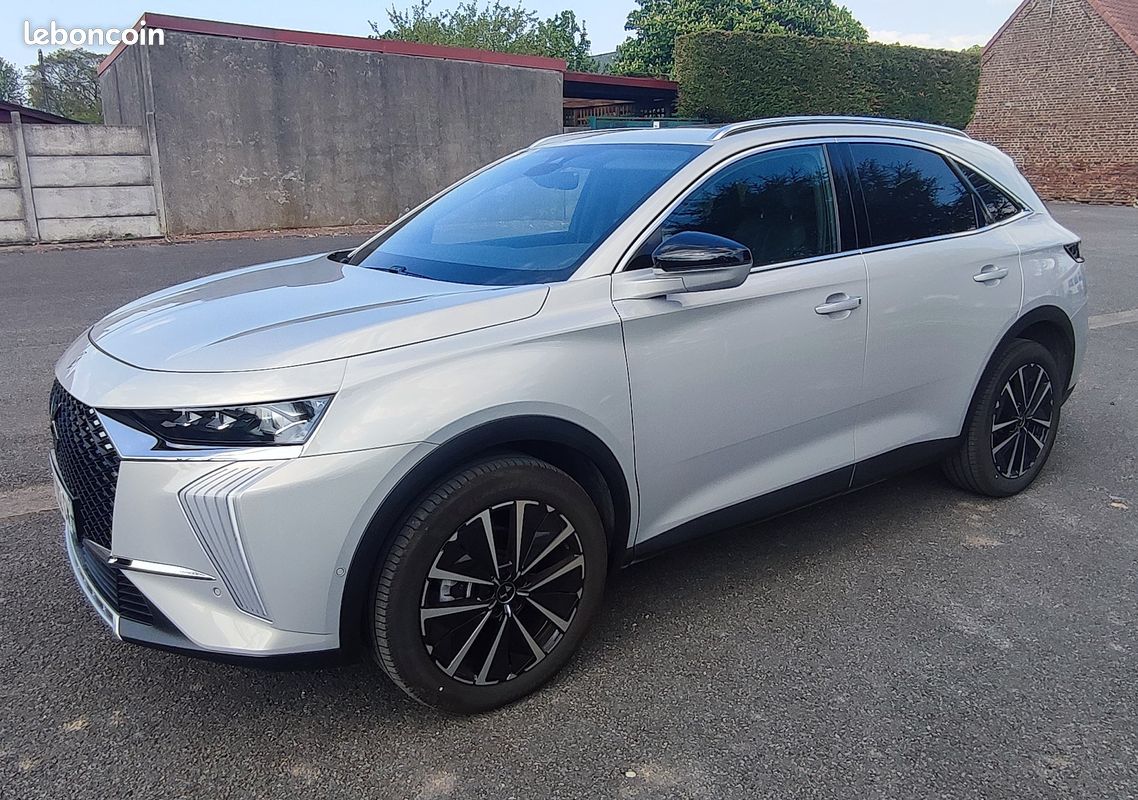DS7 Rivoli EAT8 BlueHDI 130 cv - Voitures