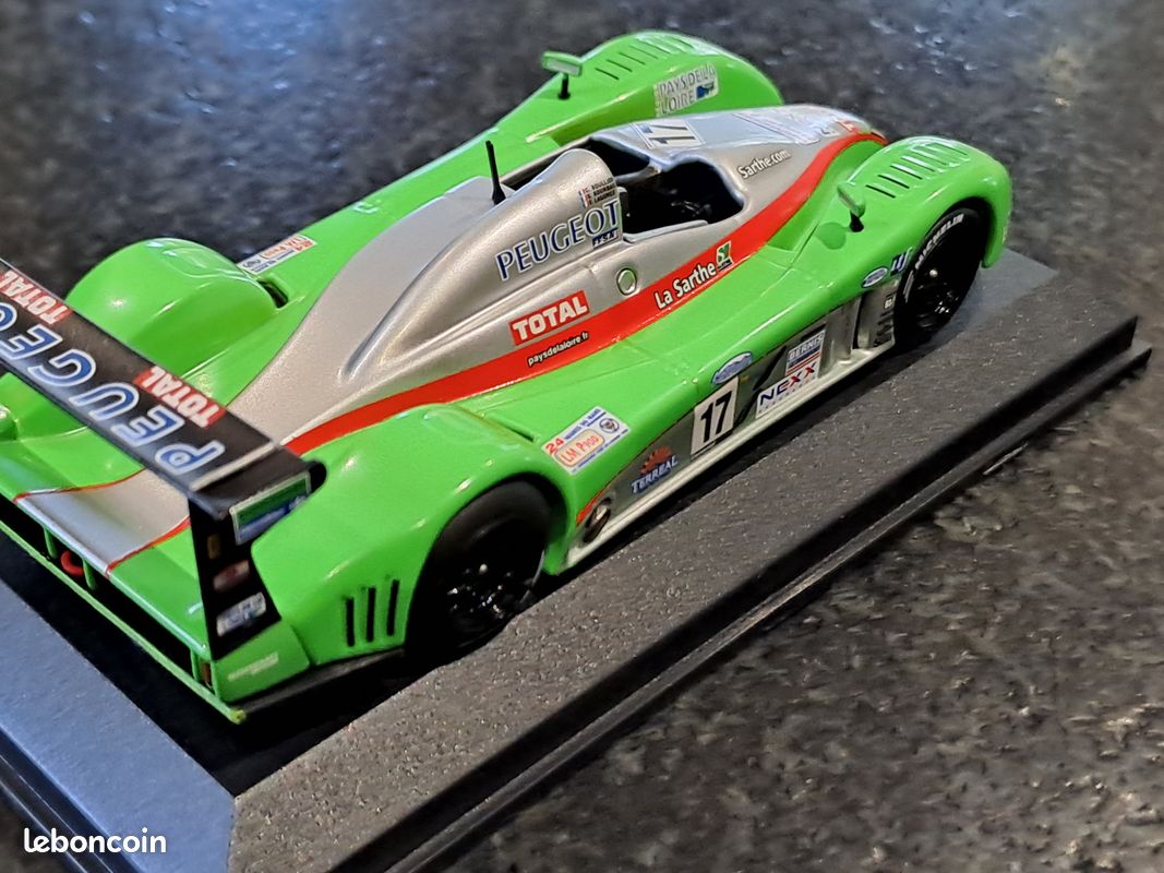 Courage C60 Hybrid blue number 12 (24 Hours of Le Mans 2005) – 1/43