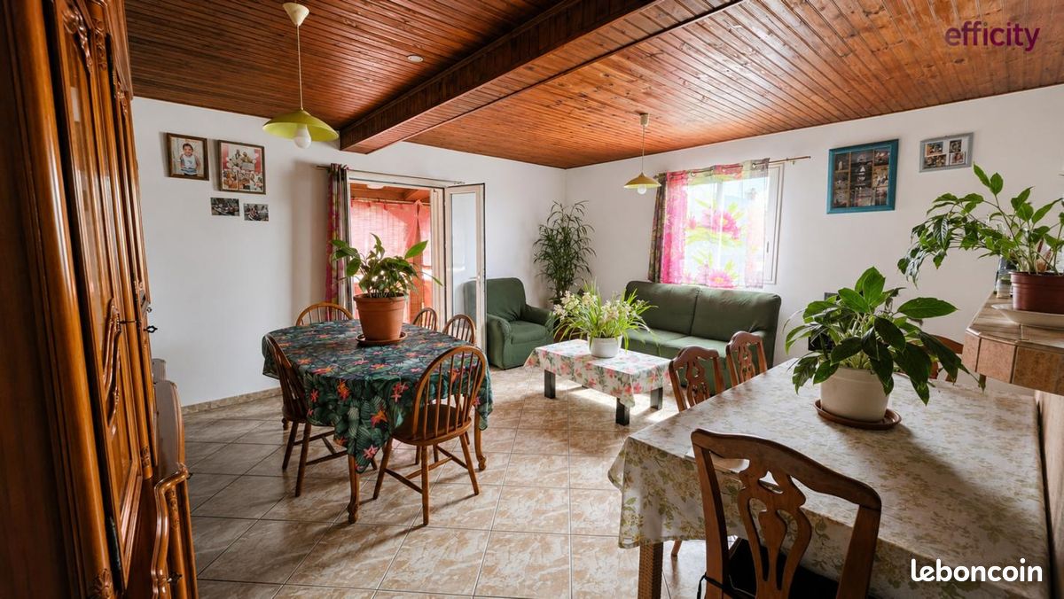 Maison 6 pièces 163 m² · à Saint-Louis · 163 m² · 299 000 €