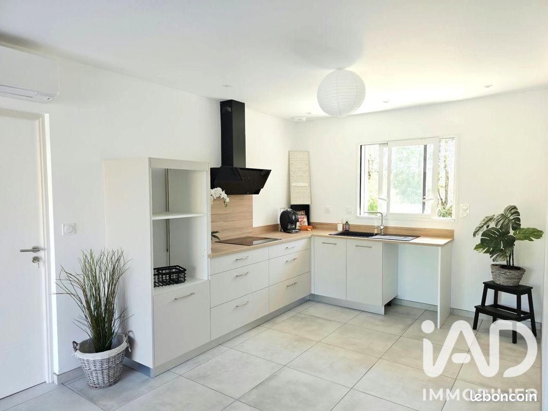 Maison 5 pièces 88 m² · à Lescout · 88 m² · 225 000 €