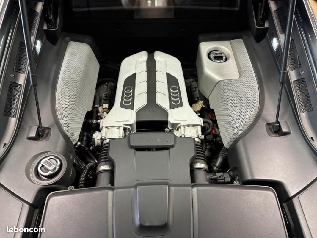 Audi R8 Coupé (2) 4.2 V8 FSI 430 S tronic 7 (image 32)