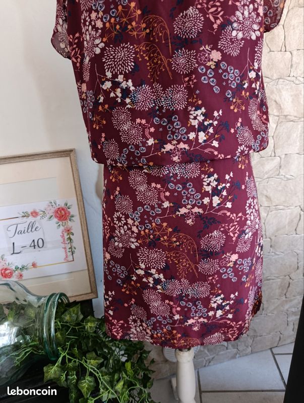 Robe bordeaux fleurie L/40 (image 7)