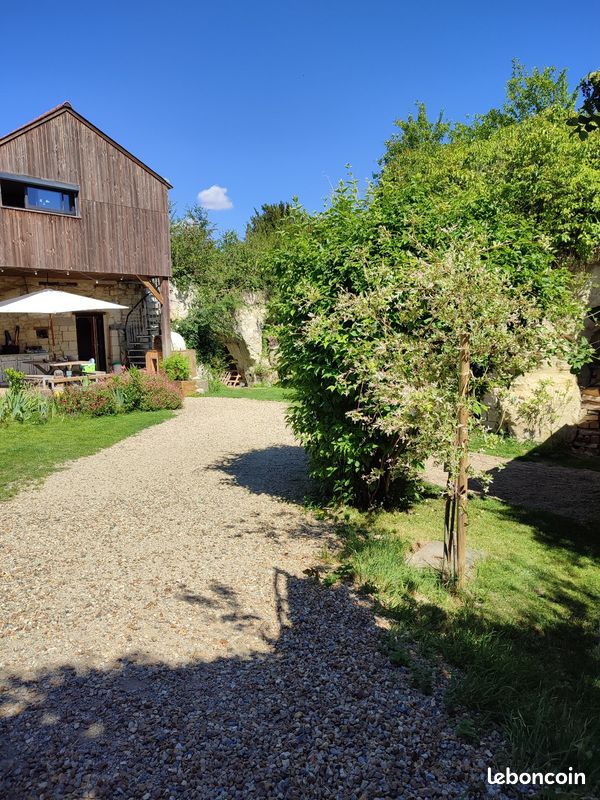 Maison 6 pièces 160 m² · à Brissac Loire Aubance · 160 m² · 329 000 €