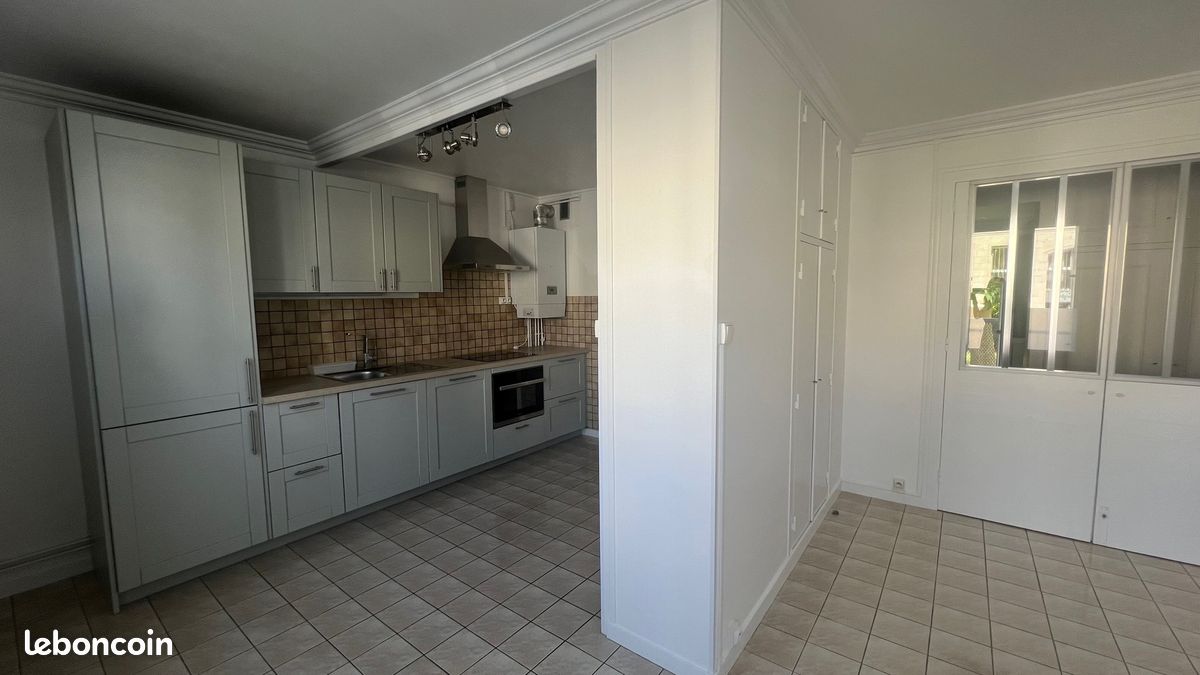 Appartement 3 pièces 55 m² · à Bordeaux · 55 m² · 860 €