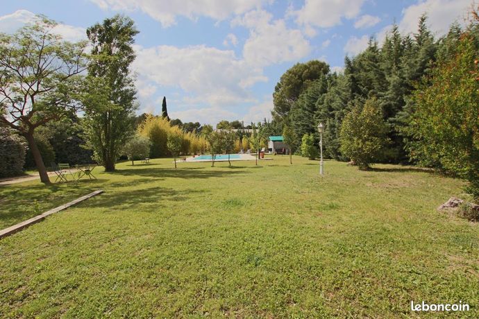 Maison 7 pièces 230 m²