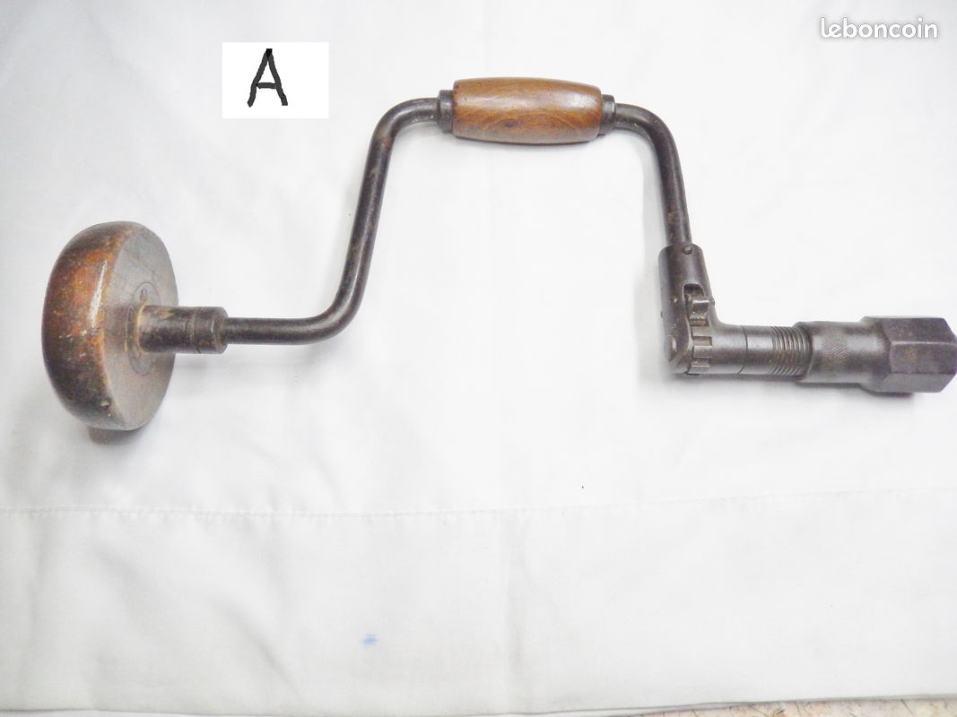 Lot D'outils Anciens Pour Métiers Du Bois : Chignole, Vilebrequin, Trusquin