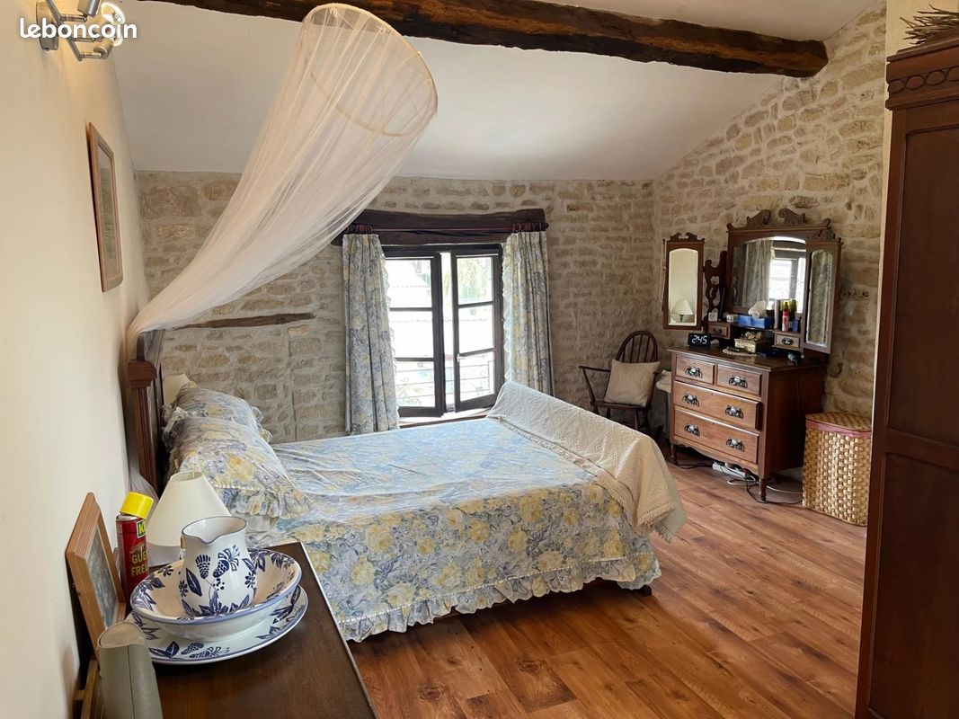 Maison 8 pièces 225 m² - Verdille 16140 (image principale 12)
