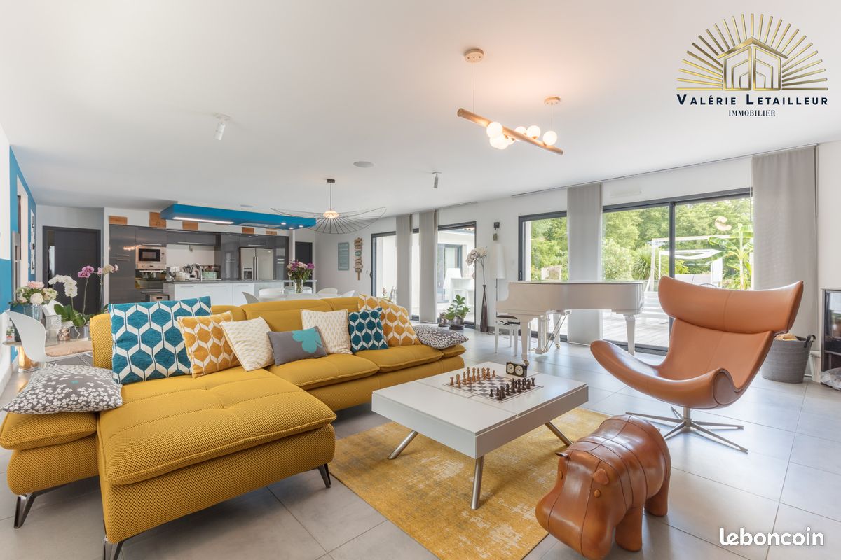 Maison 7 pièces 206 m² · à Montussan · 206 m² · 699 000 €