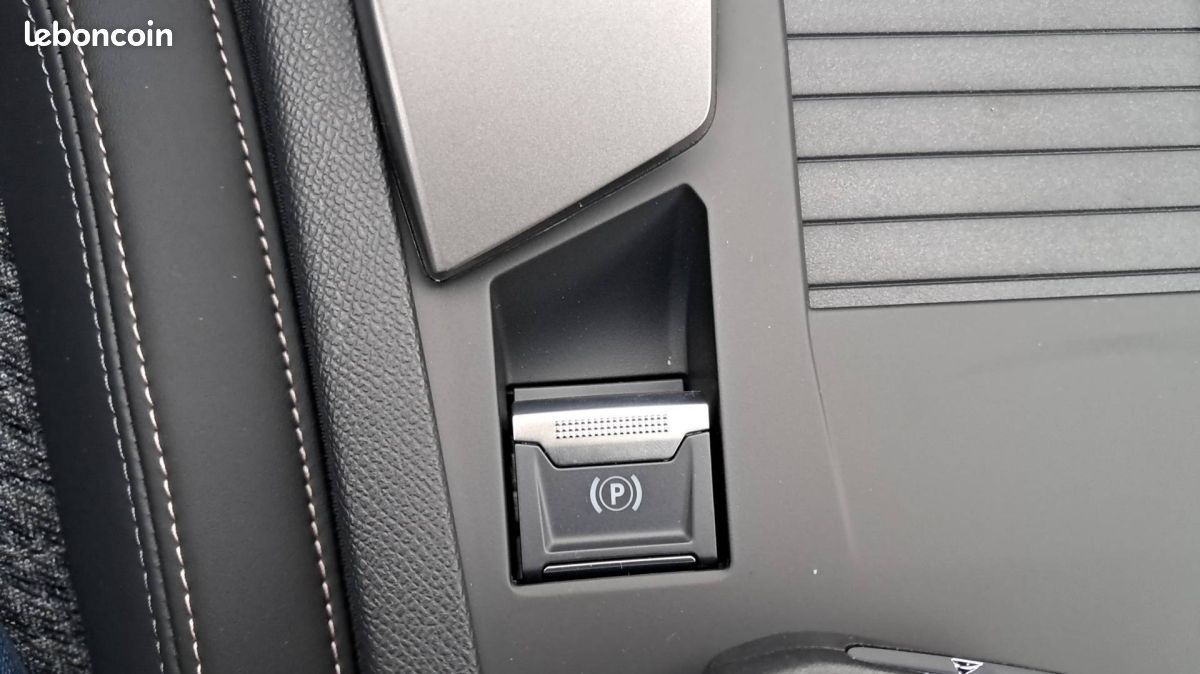 Peugeot 308 SW (3) Hybrid 145 e-DCS6 ALLURE (image 15)