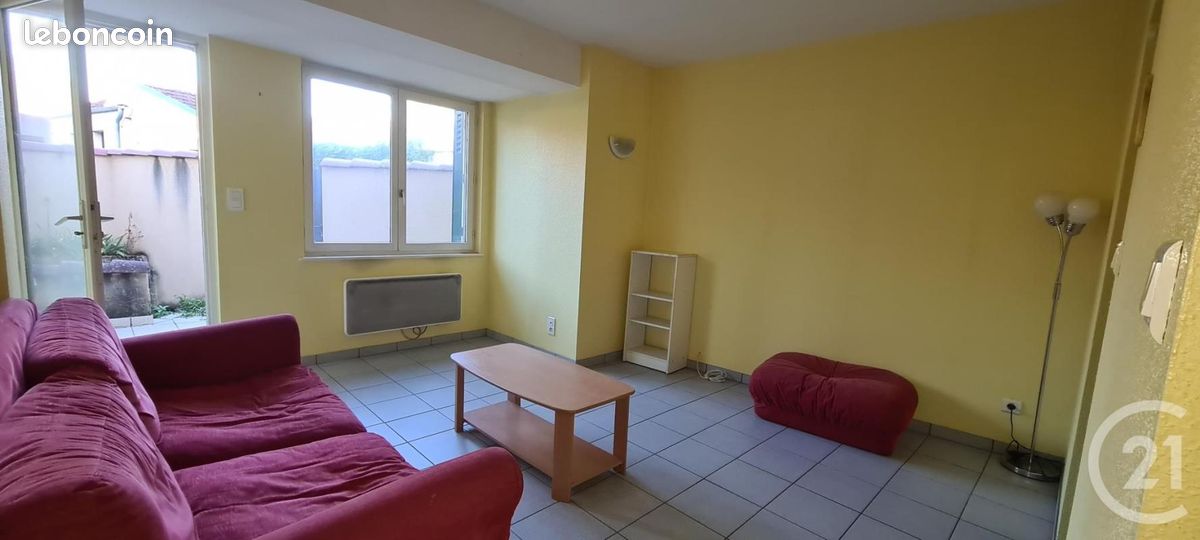 Appartement 2 pièces 39 m² · à Lurcy-Lévis · 39 m² · 275 €