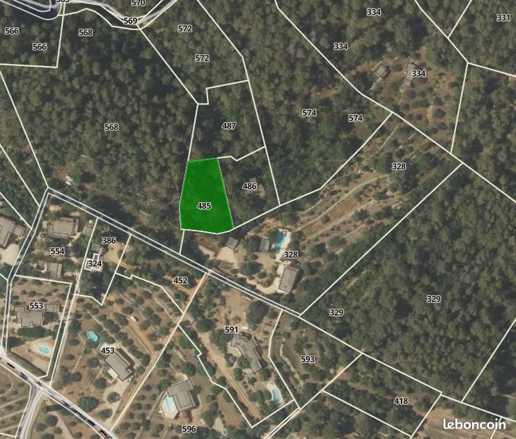 Terrain non constructible · à Entrecasteaux · 25 000 €