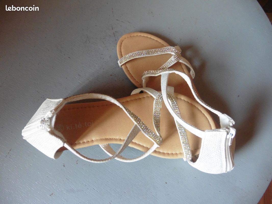 Une paire de nu pied neuf a paillettes taille 36 (image 5)