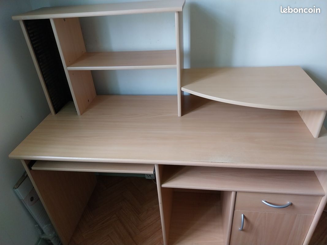 Vente d'un bureau (image 1)