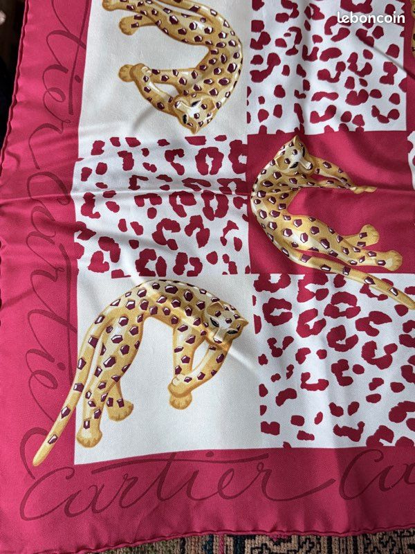 FOULARD CARRÉ CARTIER PANTHÈRE Soie 66cm VINTAGE 2002 | NEUF AVEC BOÎTE et DOCS (image 4)