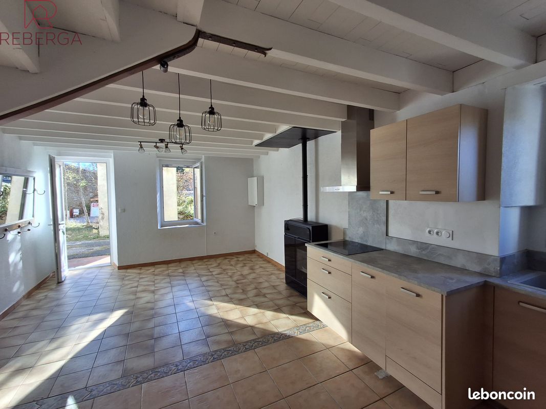 Maison 3 pièces 85 m² · à Fréjeville · 85 m² · 690 €/mois