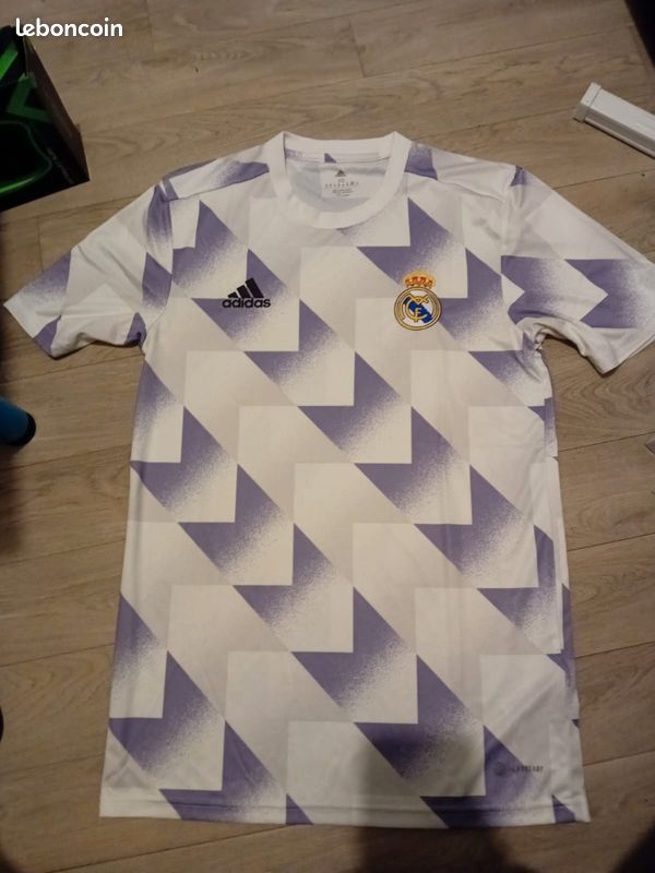 Fuite Du Maillot D'entraînement Du Real Madrid Pour La Ligue Des Champions 25 26