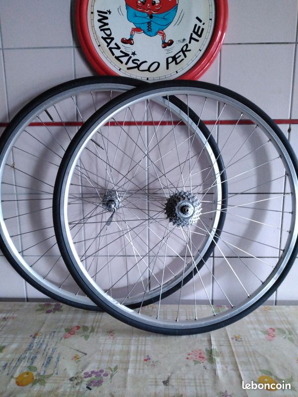 Roues Campagnolo Melbourne 56 (image 1)